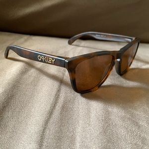 Oakley Frogskins